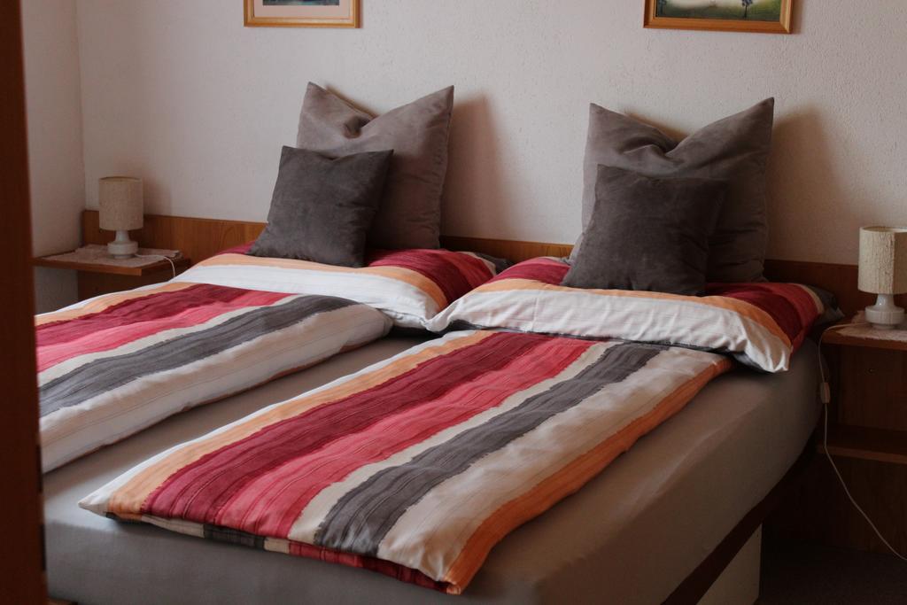 Hus Pravis Appartement Klosters Buitenkant foto